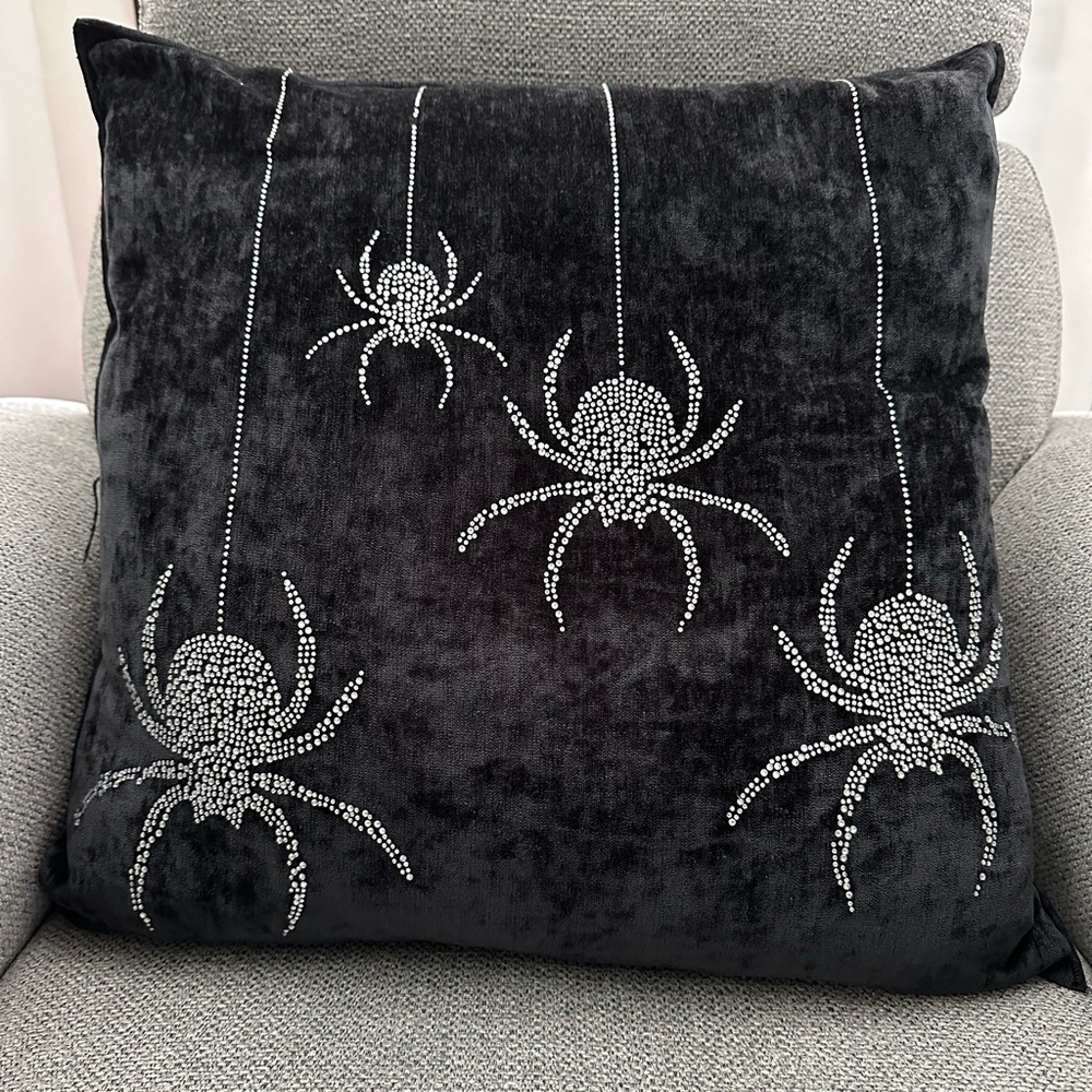 Magaschoni Home Halloween Pillow